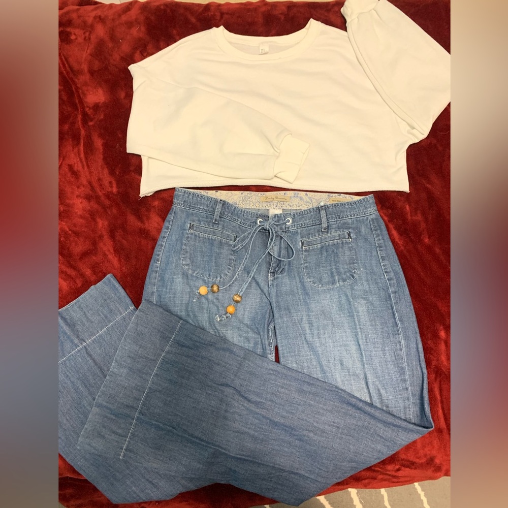 White crop top with mid rise jeans